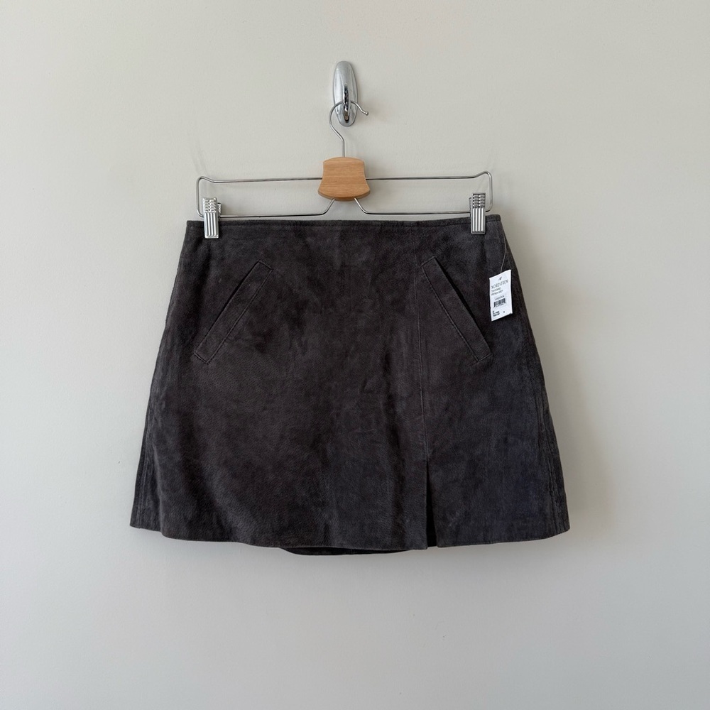 BLANKNYC -French Grey Mini Suede Skirt (Size:28) - Picture 2 of 7